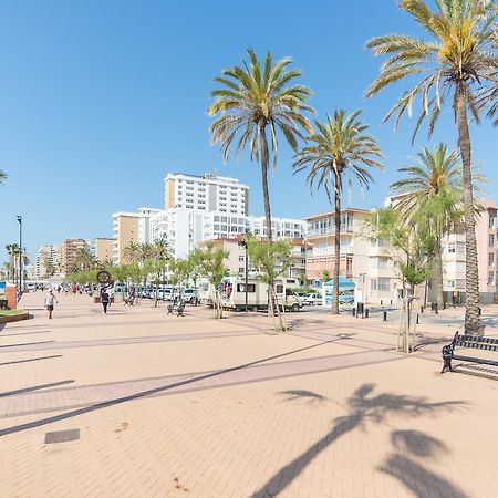 Malagasuite Palm Beach 푸엔히롤라 외부 사진