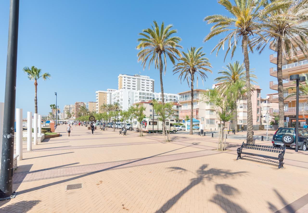Malagasuite Palm Beach 푸엔히롤라 외부 사진